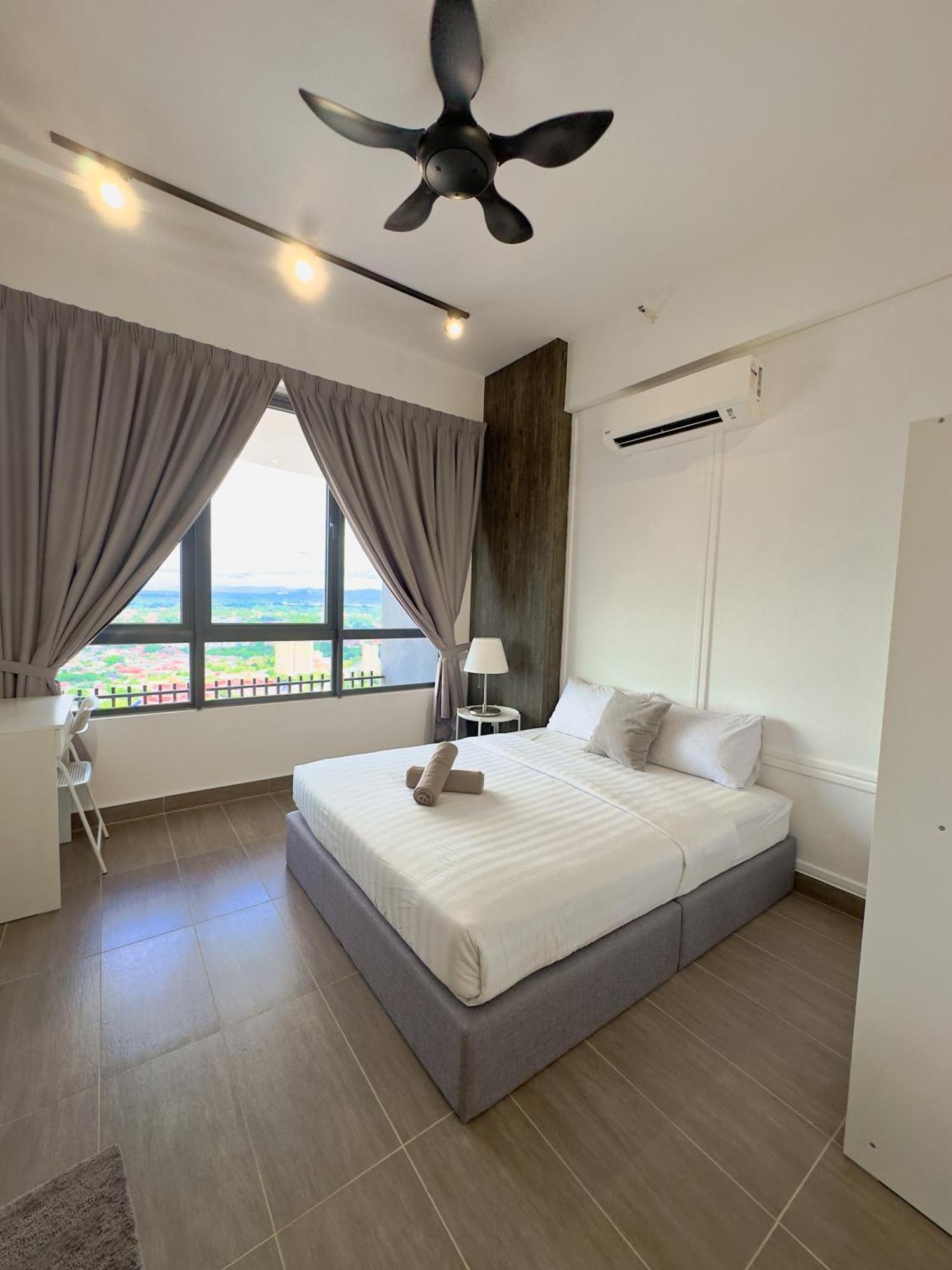 Troika Kota Bharu Penthouse Homestay Buitenkant foto